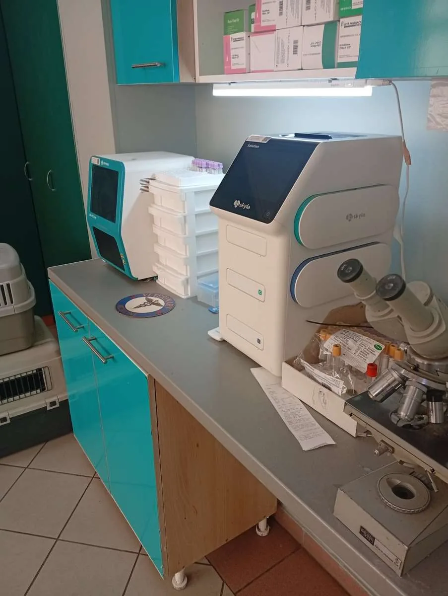 Laboratorijska oprema i analizatori u ambulanti Animal